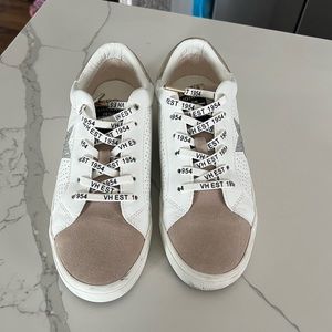 Vintage Havana Gadol Perforated Leather Sneaker